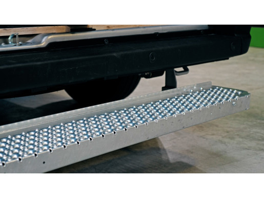 Marchepied arrière fixe sans ferrure d'attelage 1300X200 Mercedes Sprinter 32S L1H2