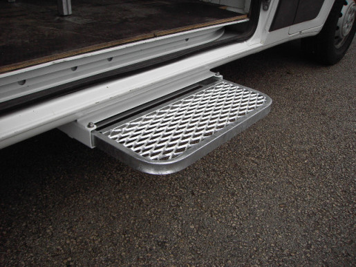 Marchepied latéral rétractable 640x250 métal déployé VOLKSWAGEN Crafter L5H4