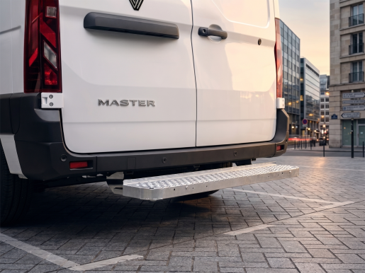 Marchepied arrière fixe sans ferrure d'attelage 1300X200 Renault Master XDD L2H2