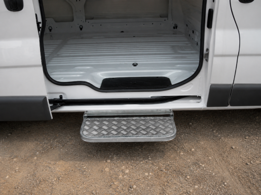 Marchepied latéral rétractable 640x250 tôle alu. Damier Toyota Proace Max L3H2
