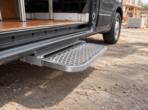 Marchepied latéral rétractable 640x250 métal déployé IVECO Daily H3-3520L 13-4M3