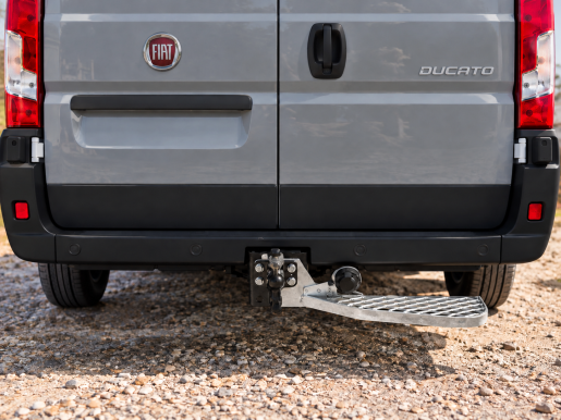 Marchepied arrière fixe de ferrure d'attelage 680X165 DROITE FIAT Ducato XLH3 1