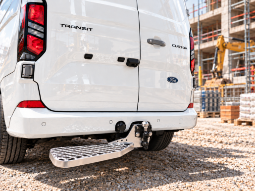 Marchepied arrière fixe de ferrure d'attelage 680X165 GAUCHE FORD Transit Custom L2H1