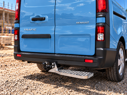 Marchepied arrière fixe de ferrure d'attelage 680X165 DROITE RENAULT Trafic III L1H1