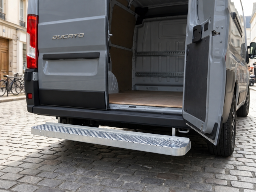 Marchepied arrière fixe sans ferrure d'attelage 1300X200 FIAT Ducato LH2 1